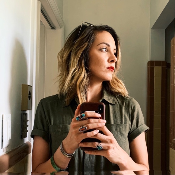 Meet your Posher, Laura - Picture 1 of 1